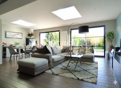 Maison - 132 m² - 8 pièces