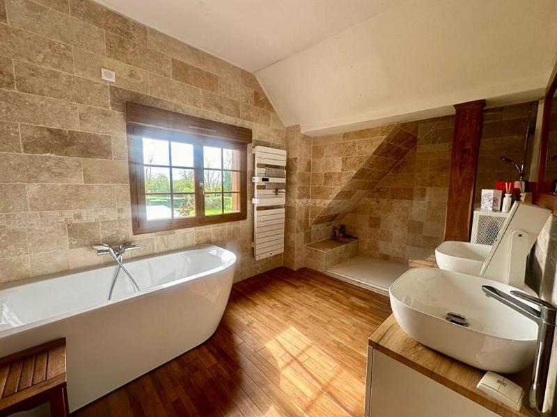 Maison - 288 m² - 6 pièces