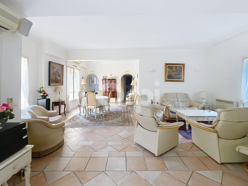 Appartement - 133 m² - 4 pièces