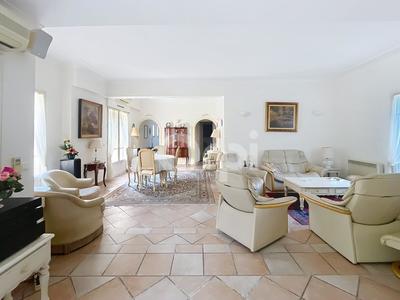 Appartement - 133 m² - 4 pièces