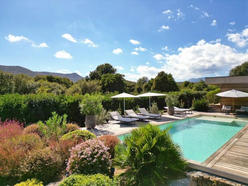 Villa - 200 m² - 6 pièces