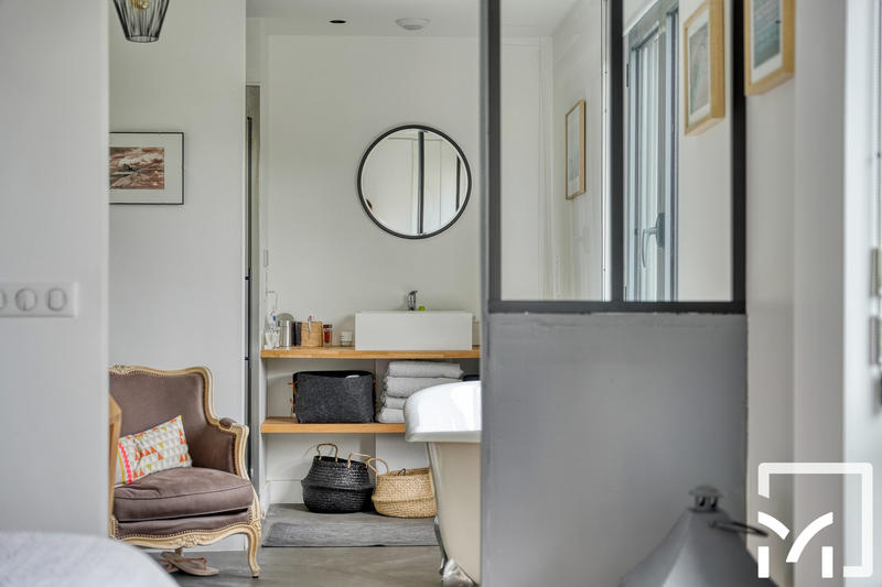 Maison - 180 m² - 7 pièces