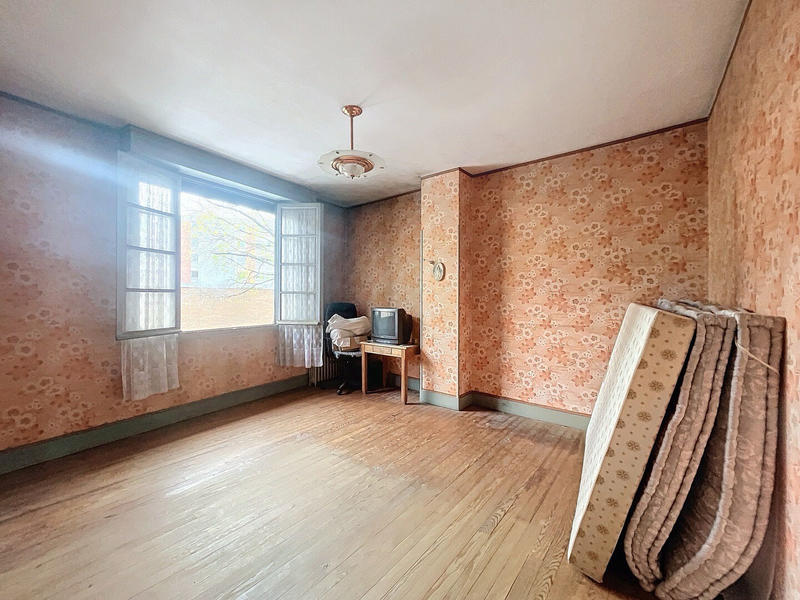 Maison - 170 m² - 7 pièces