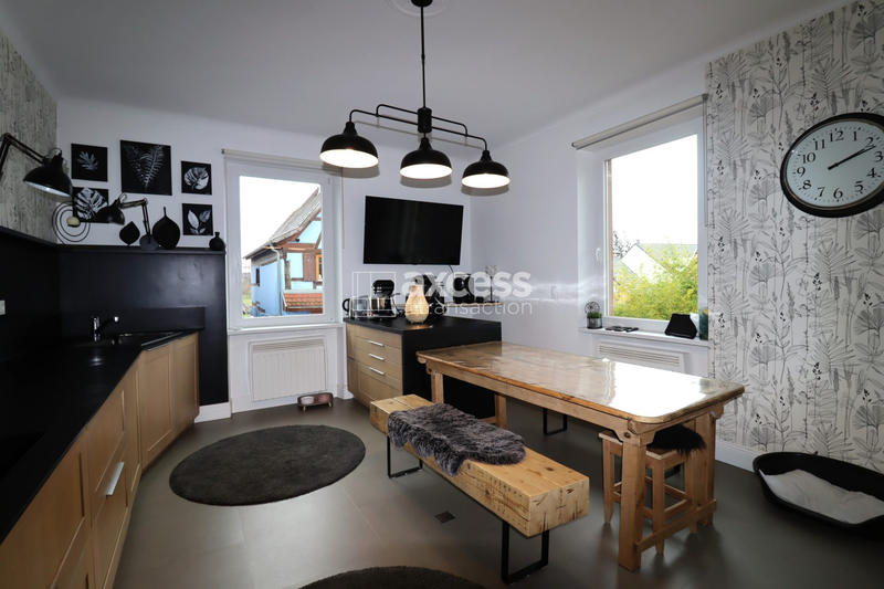 Maison - 210 m² - 7 pièces