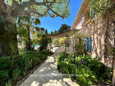 Maison - 162 m² - 6 pièces