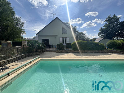 Maison - 177 m² - 7 pièces