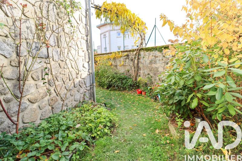 Maison - 273 m² - 11 pièces