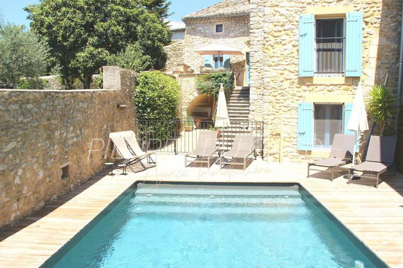Maison de village - 280 m² - 12 pièces