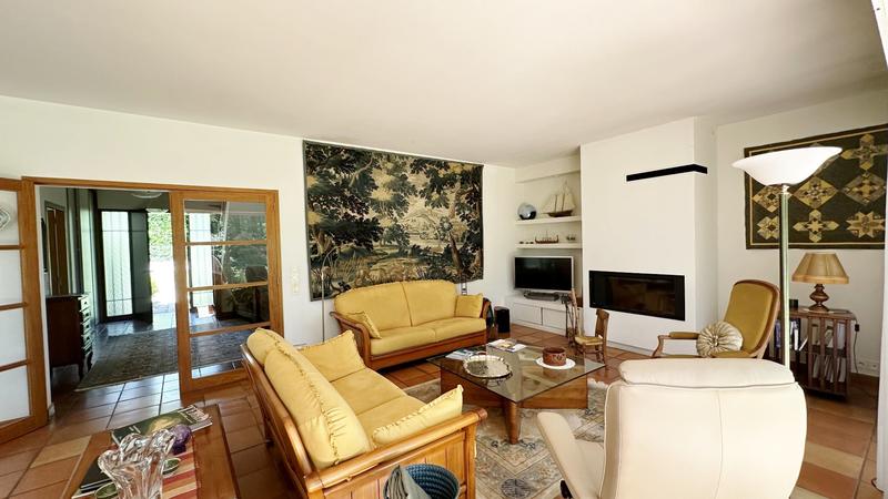 Maison d'architecte - 212 m² - 8 pièces