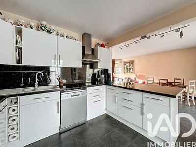 Maison - 110 m² - 6 pièces