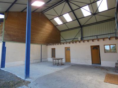 Maison - 220 m² - 8 pièces