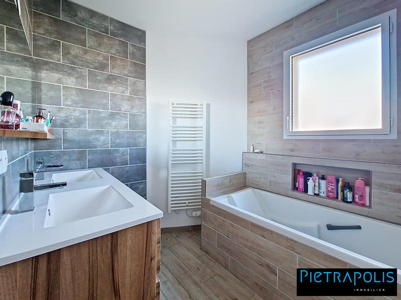 Maison - 140 m² - 7 pièces