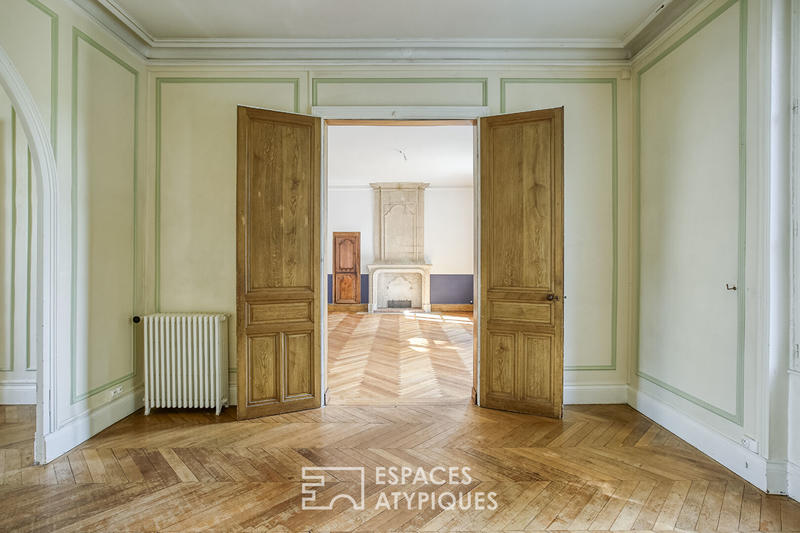 Maison - 323 m² - 12 pièces