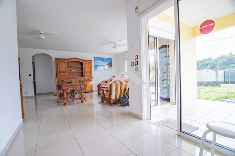 Maison traditionnelle - 95 m² - 4 pièces