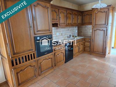 Maison - 155 m² - 10 pièces