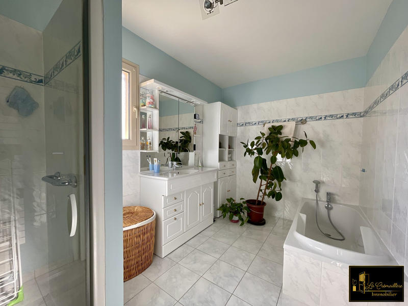 Maison - 120 m² - 4 pièces