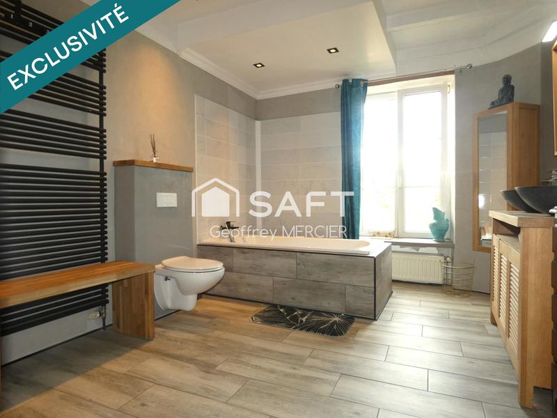 Maison - 232 m² - 7 pièces