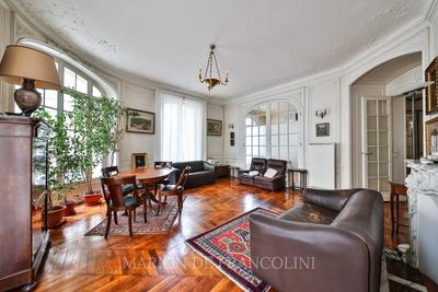 Appartement - 196 m² - 6 pièces