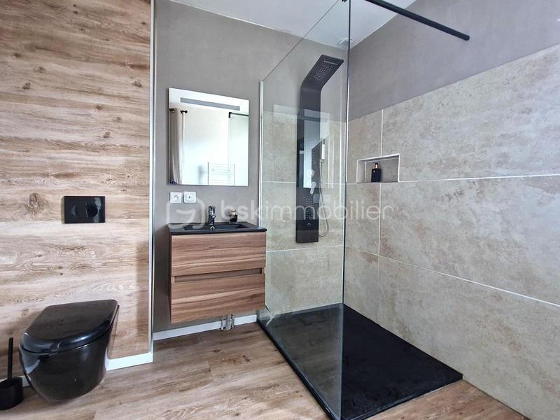 Maison - 96 m² - 5 pièces