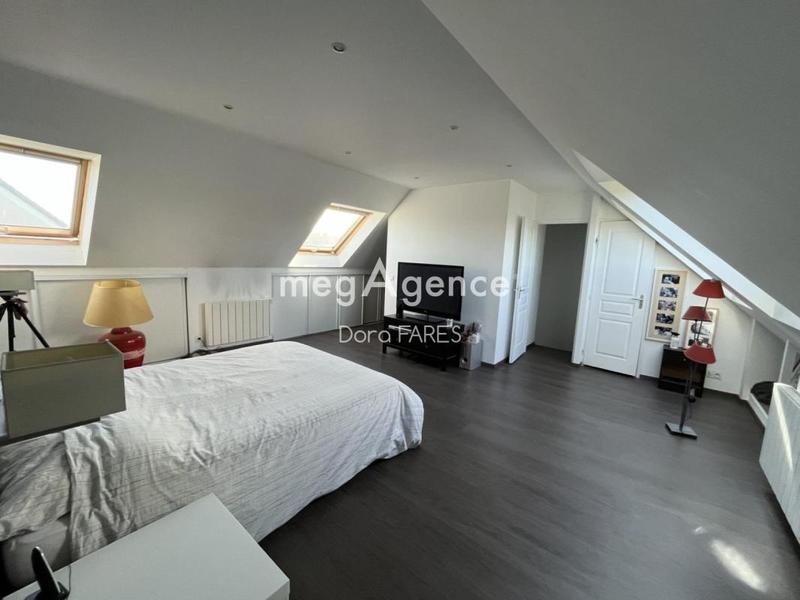 Maison - 141 m² - 6 pièces