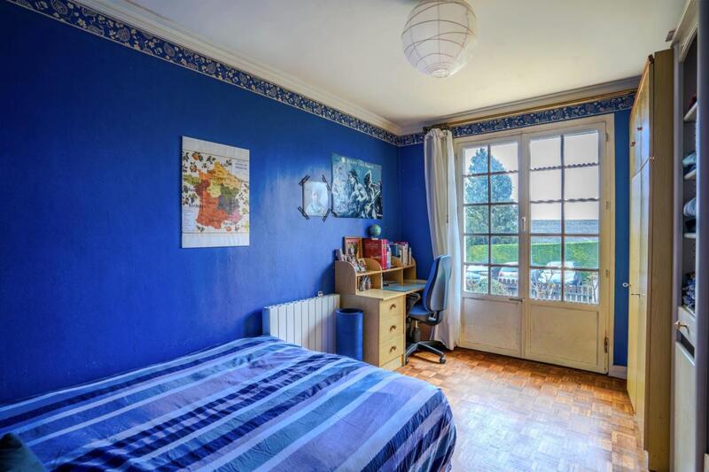 Maison - 137 m² - 7 pièces