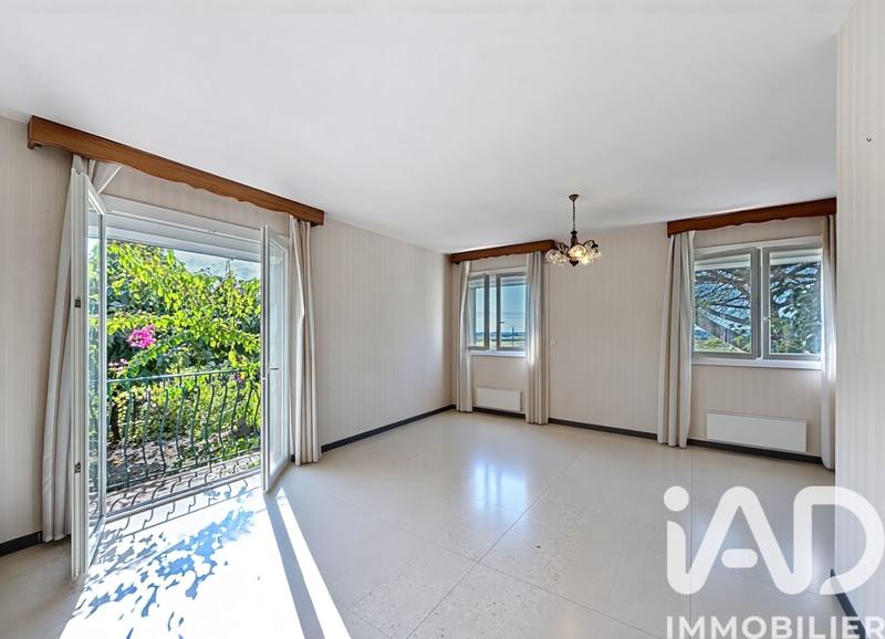 Maison - 98 m² - 5 pièces