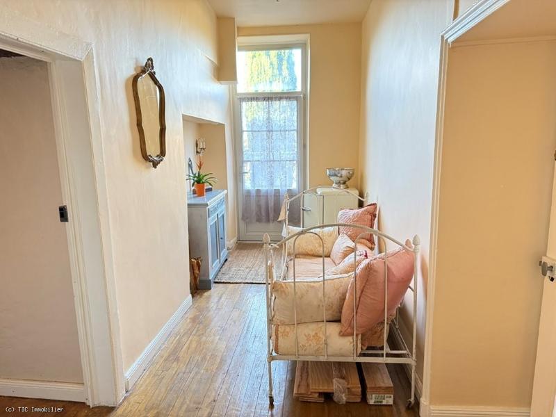 Maison de village - 495 m² - 10 pièces