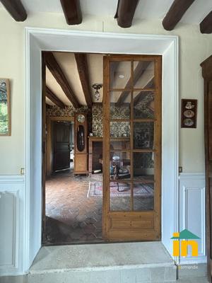 Maison - 180 m² - 9 pièces