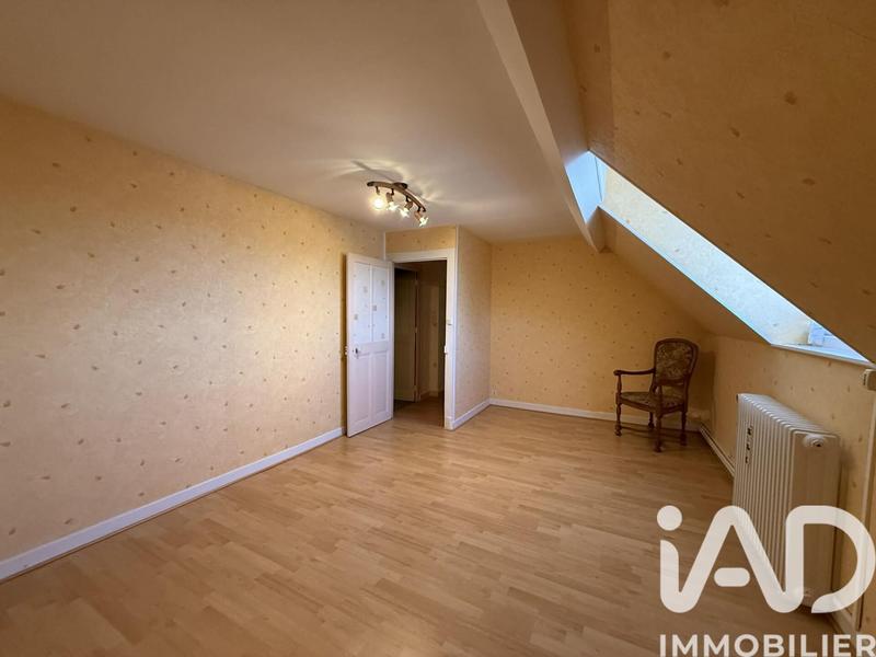 Maison - 208 m² - 9 pièces