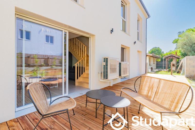 Chambre - 14 m² - 1 pièce