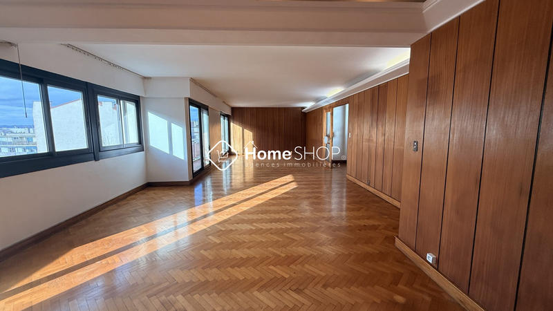 Appartement - 204 m² - 6 pièces