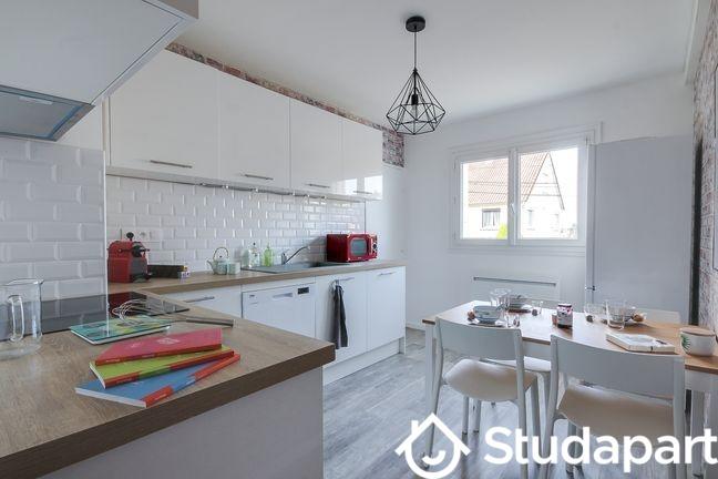 Chambre - 9 m² - 1 pièce