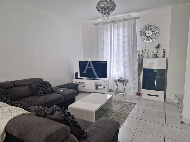 Maison - 79 m² - 5 pièces