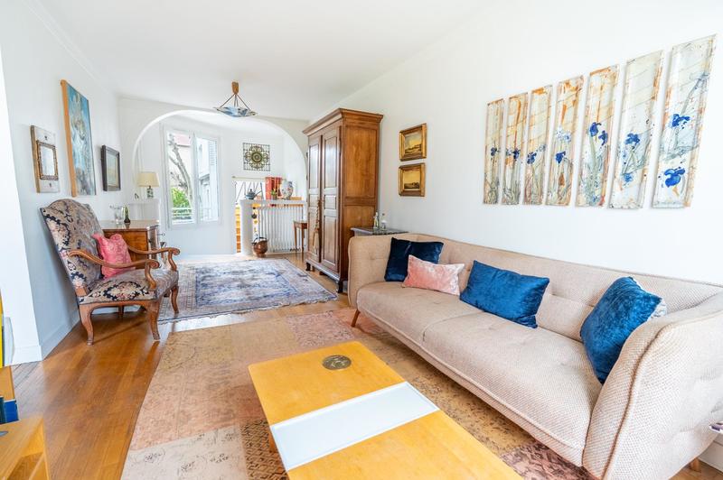 Maison - 180 m² - 7 pièces