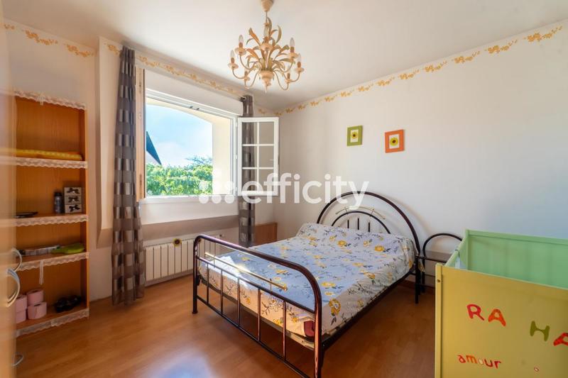 Maison - 155 m² - 8 pièces