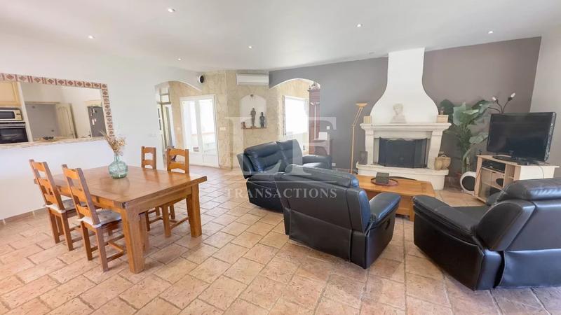 Villa - 179 m² - 5 pièces