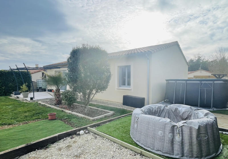 Maison - 95 m² - 5 pièces