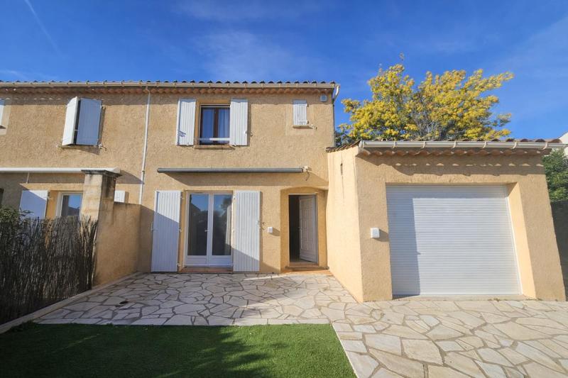 Maison - 92 m² - 4 pièces