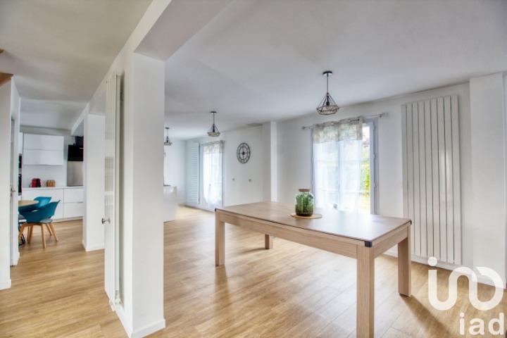 Maison - 208 m² - 7 pièces