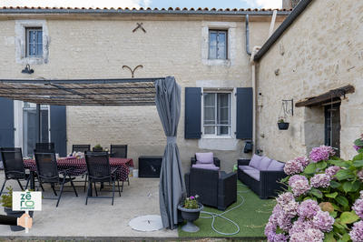 Maison - 215 m² - 7 pièces