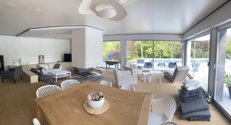 Maison - 300 m² - 11 pièces