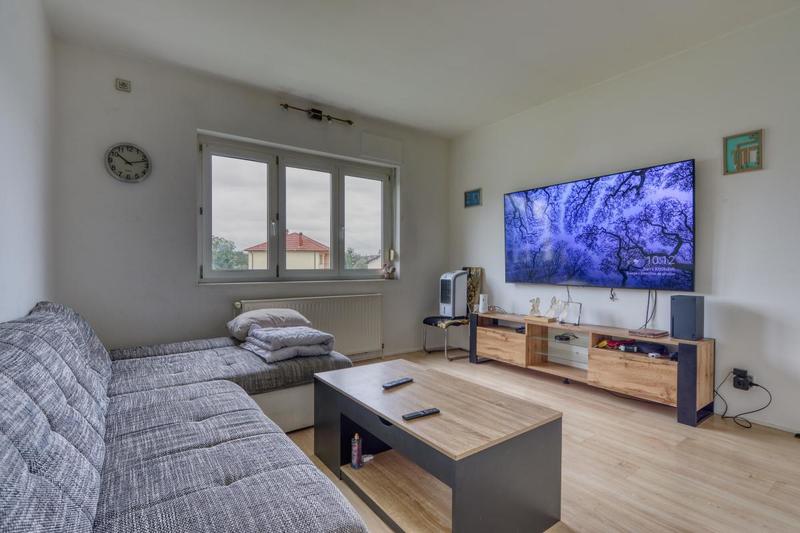 Maison - 250 m² - 9 pièces