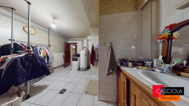 Maison - 172 m² - 7 pièces