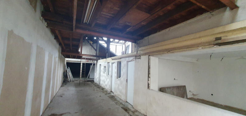 Maison - 210 m² - 7 pièces