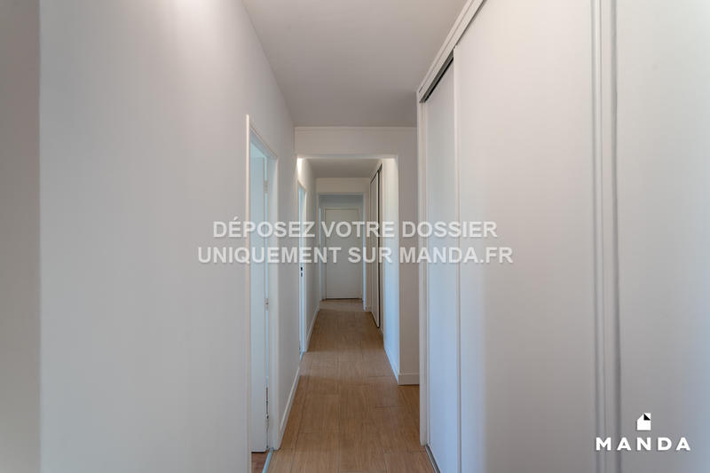 Chambre - 11 m² - 5 pièces