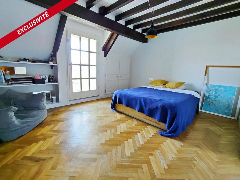 Maison - 260 m² - 8 pièces