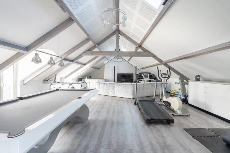 Maison - 400 m² - 10 pièces