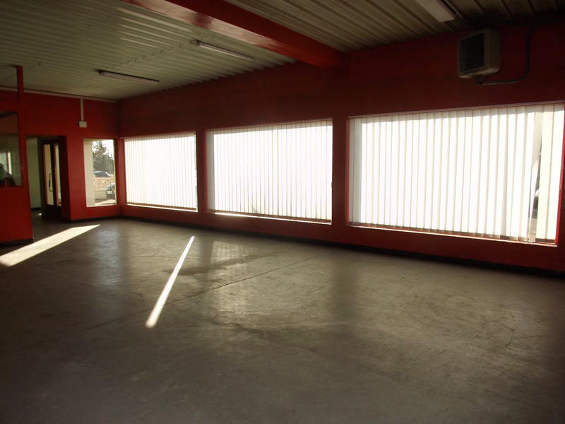 Local commercial - 820 m²