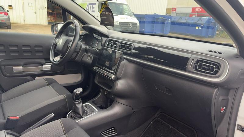 Citroën C3 1.2 PureTech 83 Shine - 5 places