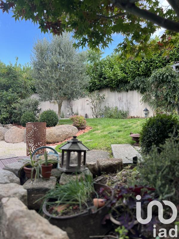 Maison - 201 m² - 7 pièces